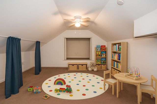 9695 Kent St, Elk Grove, CA 95624