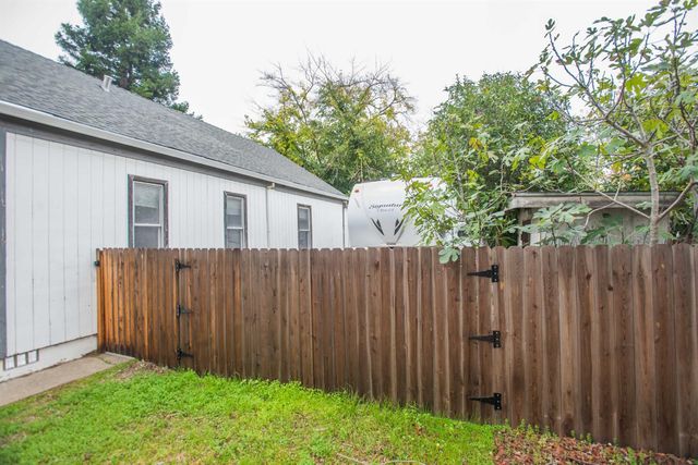 9695 Kent St, Elk Grove, CA 95624