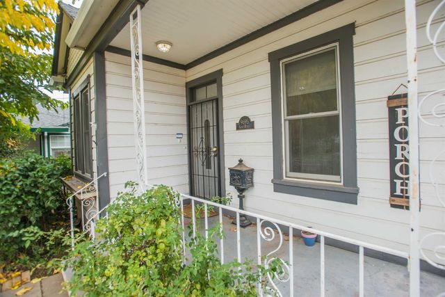 9695 Kent St, Elk Grove, CA 95624