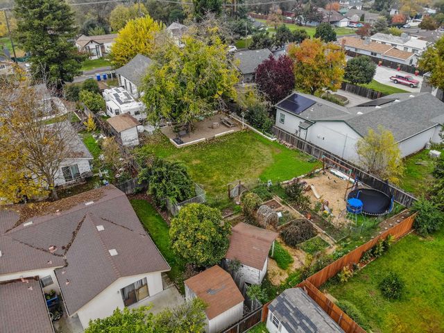 9695 Kent St, Elk Grove, CA 95624