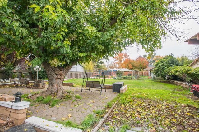 9695 Kent St, Elk Grove, CA 95624