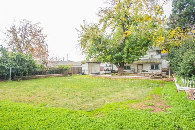9695 Kent St, Elk Grove, CA 95624