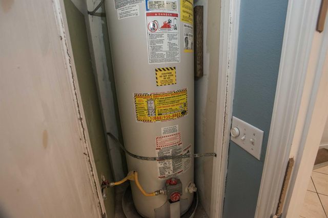 9695 Kent St, Elk Grove, CA 95624