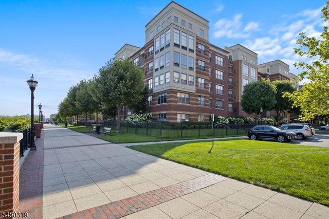 24 Ave At Port Imperial 430, West New York Town, NJ 07093
