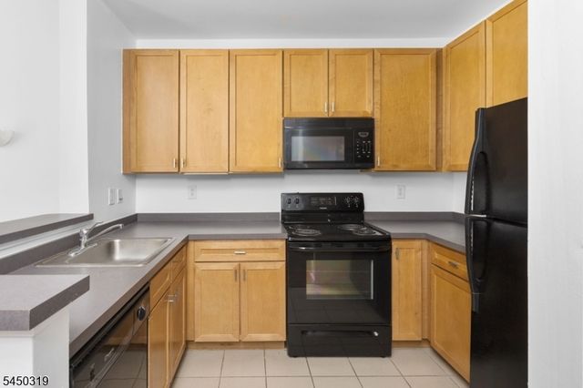 24 Ave At Port Imperial 430, West New York Town, NJ 07093