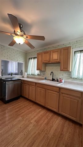 15111 Cameron Street, Southgate, MI 48195