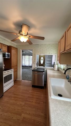 15111 Cameron Street, Southgate, MI 48195