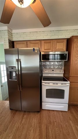 15111 Cameron Street, Southgate, MI 48195