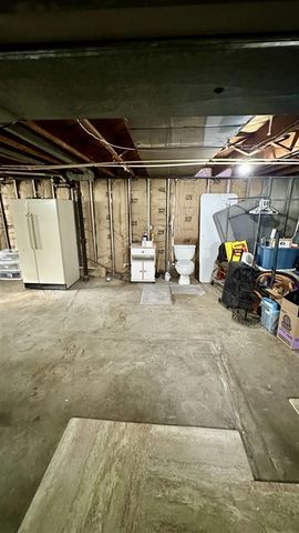 15111 Cameron Street, Southgate, MI 48195