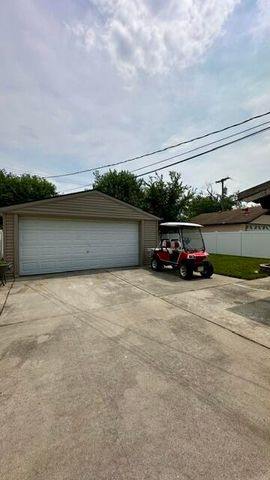 15111 Cameron Street, Southgate, MI 48195
