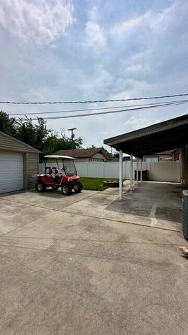 15111 Cameron Street, Southgate, MI 48195