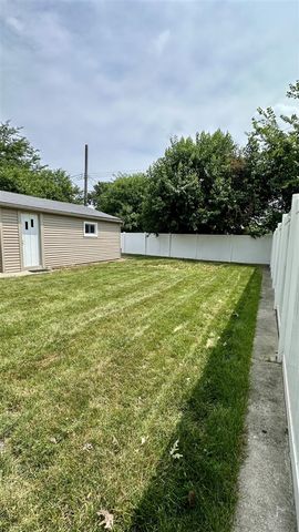 15111 Cameron Street, Southgate, MI 48195