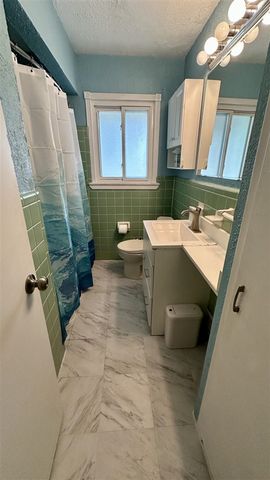 15111 Cameron Street, Southgate, MI 48195