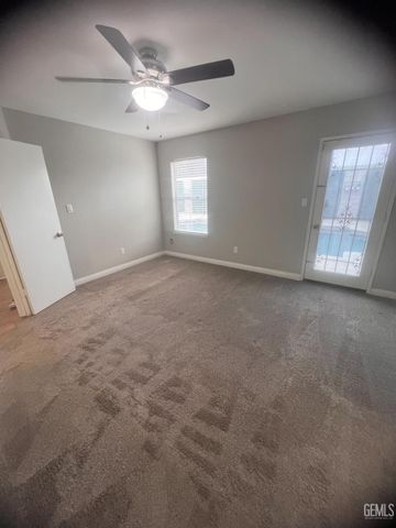 7815 Vaquero Avenue, Bakersfield, CA 93308