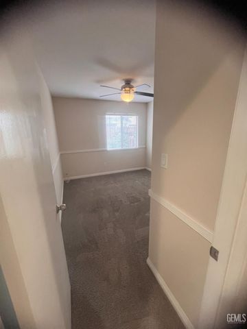 7815 Vaquero Avenue, Bakersfield, CA 93308