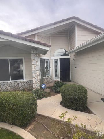 7815 Vaquero Avenue, Bakersfield, CA 93308