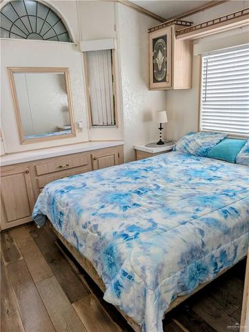 205 Bobolink Circle N, Palmview, TX 78572