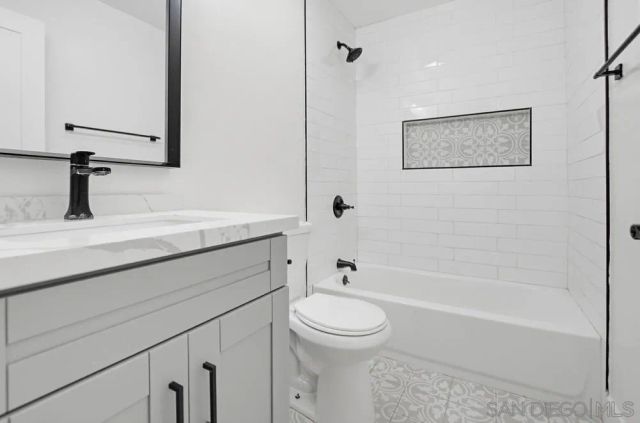 10544 Bandell, San Diego, CA 92126