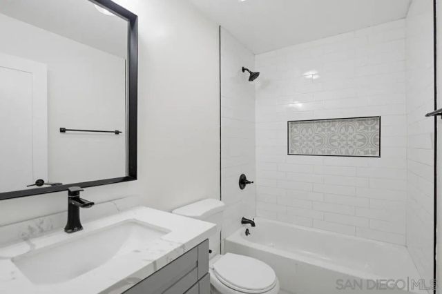 10544 Bandell, San Diego, CA 92126