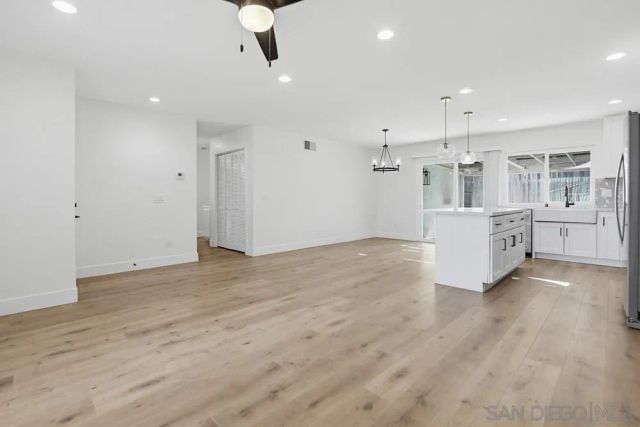 10544 Bandell, San Diego, CA 92126