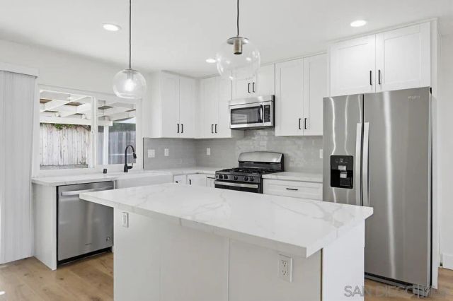 10544 Bandell, San Diego, CA 92126