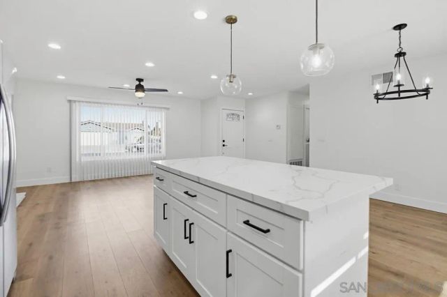 10544 Bandell, San Diego, CA 92126