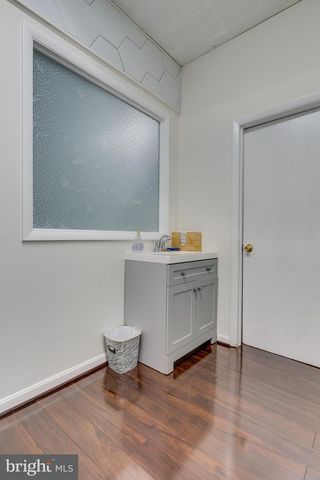 2420 WILSON BLVD, Arlington, VA 22201