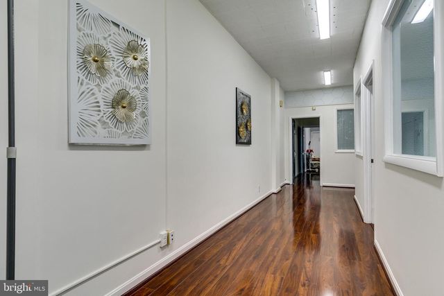 2420 WILSON BLVD, Arlington, VA 22201