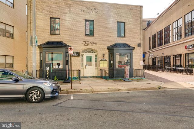 2420 WILSON BLVD, Arlington, VA 22201