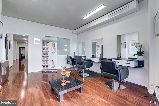 2420 WILSON BLVD, Arlington, VA 22201