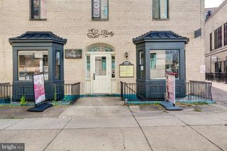 2420 WILSON BLVD, Arlington, VA 22201