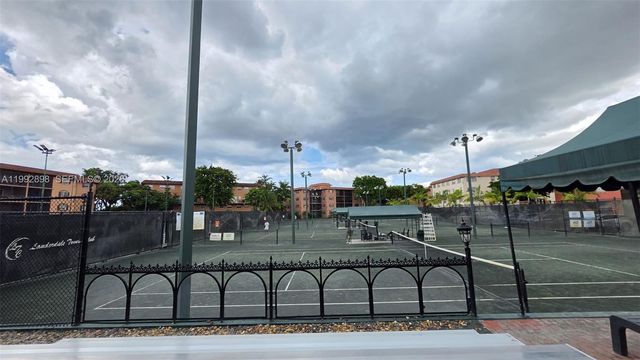 650 Tennis Club Dr 308, Fort Lauderdale, FL 33311