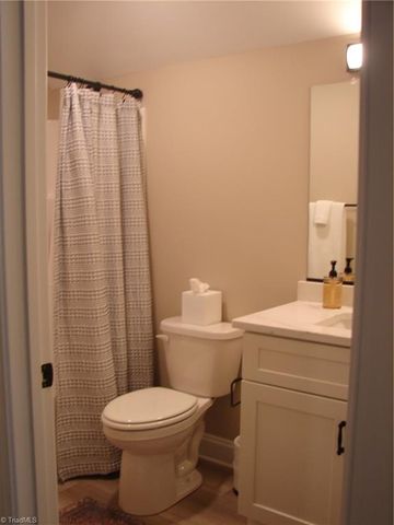 4034 Waterview Road, High Point, NC 27265