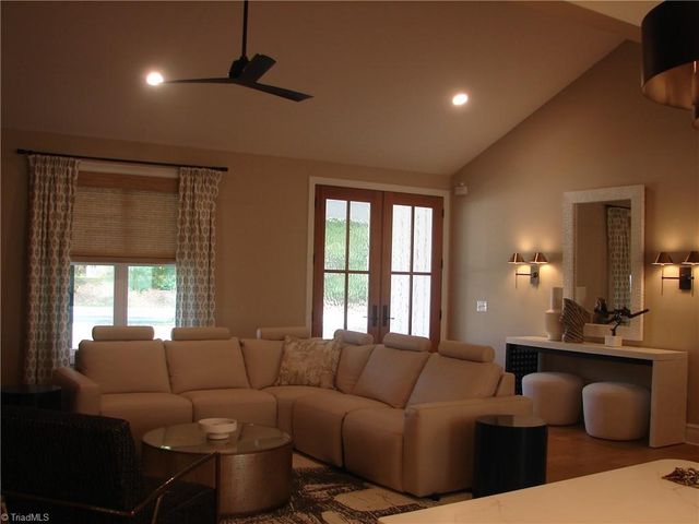 4034 Waterview Road, High Point, NC 27265