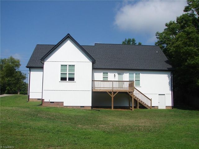 4034 Waterview Road, High Point, NC 27265