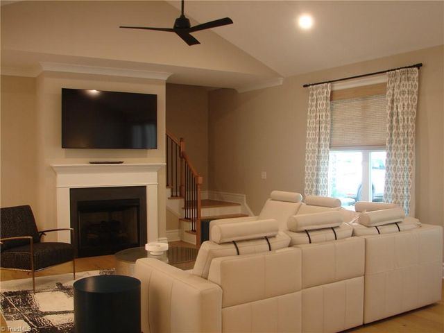 4034 Waterview Road, High Point, NC 27265