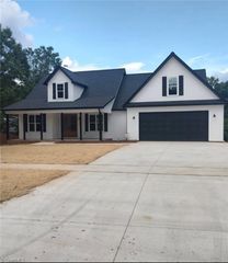 4034 Waterview Road, High Point, NC 27265