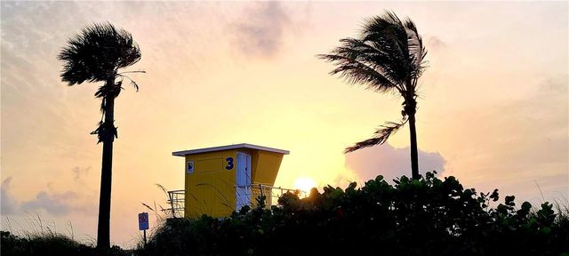 121 SE 3rd Avenue 106, Dania Beach, FL 33004