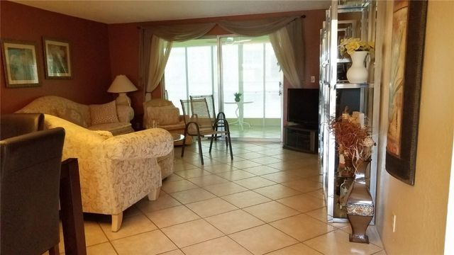 121 SE 3rd Avenue 106, Dania Beach, FL 33004