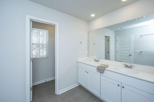 8016 Reagan Way, North Charleston, SC 29418