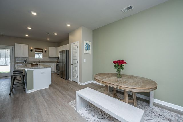 8016 Reagan Way, North Charleston, SC 29418