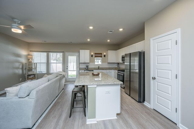 8016 Reagan Way, North Charleston, SC 29418