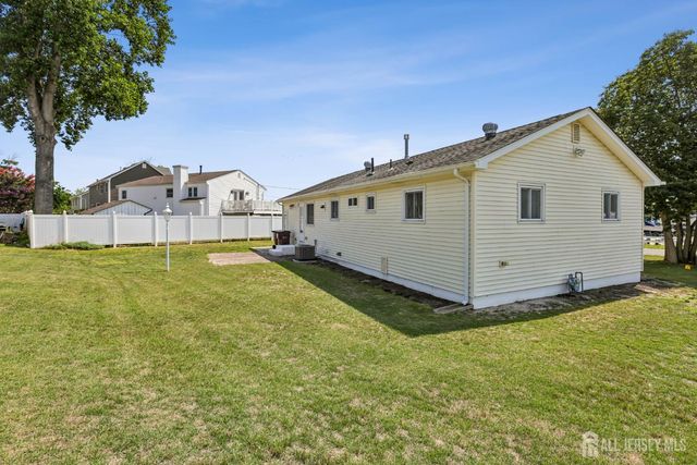 30 Corrigan Avenue, Pine Beach, NJ 08741