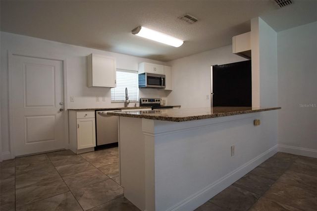 217 W MAPLE STREET, Davenport, FL 33837