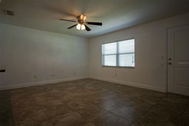 217 W MAPLE STREET, Davenport, FL 33837