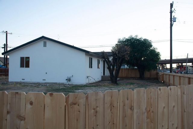 3055 E Olney Avenue, Fresno, CA 93725