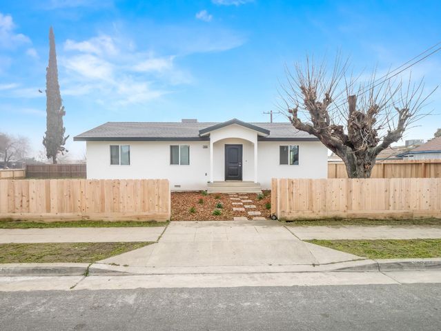 3055 E Olney Avenue, Fresno, CA 93725