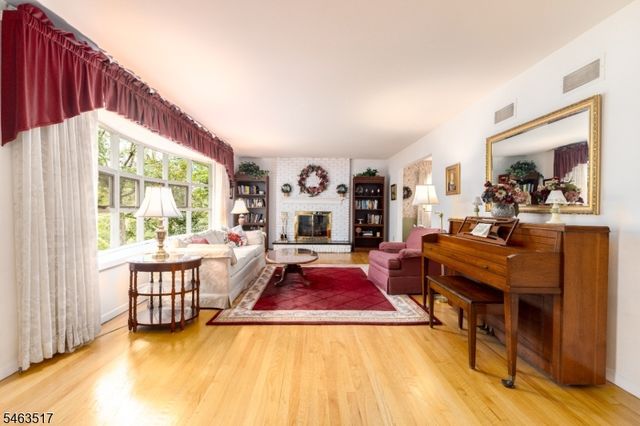 16 Warren Pl, Berkeley Heights Twp., NJ 07974