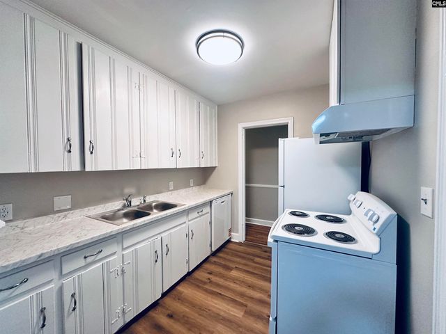 11 Holiday Circle, Columbia, SC 29206