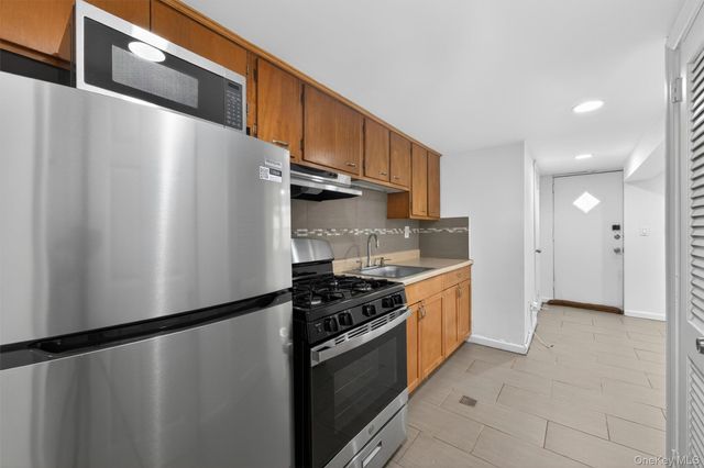 3215 Bruckner Boulevard, Bronx, NY 10461